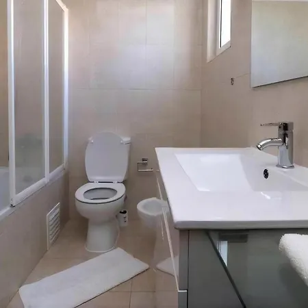 Casa Com Piscina E Jardim Ideal Familias Βίλα *