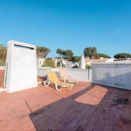 Casa Com Piscina E Jardim Ideal Familias